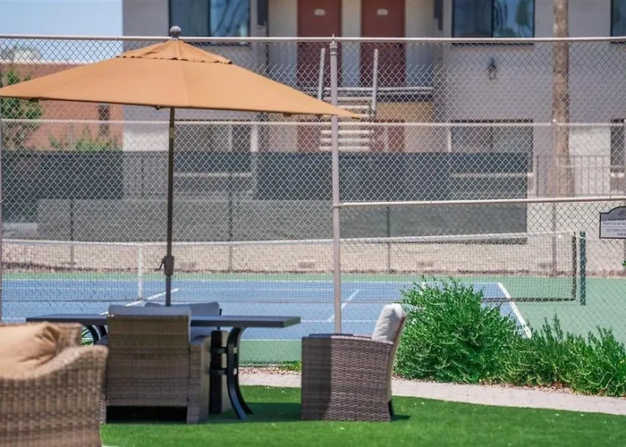 Scottsdale's Premium Short Term Getaway, Fully Furnished 1 Bedroom Homes, Free Golf, Cable, Utilities, Wi-fi, Parking, Pool, And Bike Trails- Unit 112 Apts * Scottsdale