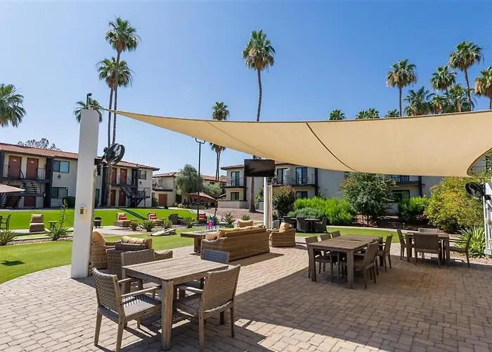Scottsdale's Premium Short Term Getaway, Fully Furnished 1 Bedroom Homes, Free Golf, Cable, Utilities, Wi-fi, Parking, Pool, And Bike Trails- Unit 112 Apts