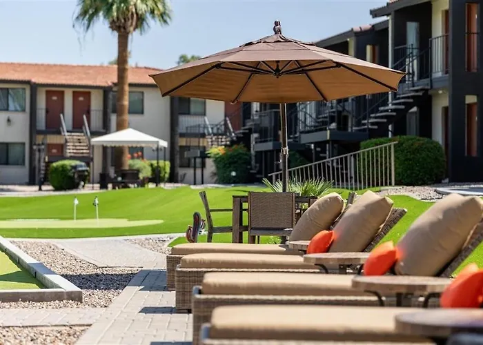 Apartament Scottsdale's Premium Short Term Getaway, Fully Furnished 1 Bedroom Homes, Free Golf, Cable, Utilities, Wi-fi, Parking, Pool, And Bike Trails- Unit 112 Apts *