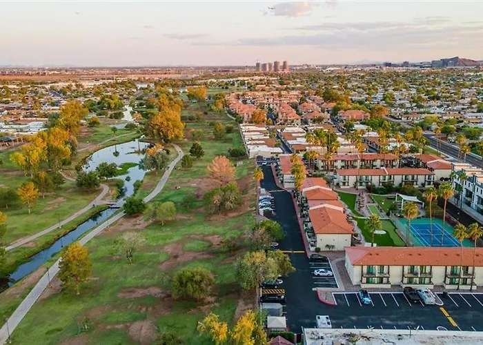 Apartament Scottsdale's Premium Short Term Getaway, Fully Furnished 1 Bedroom Homes, Free Golf, Cable, Utilities, Wi-fi, Parking, Pool, And Bike Trails- Unit 112 Apts Scottsdale